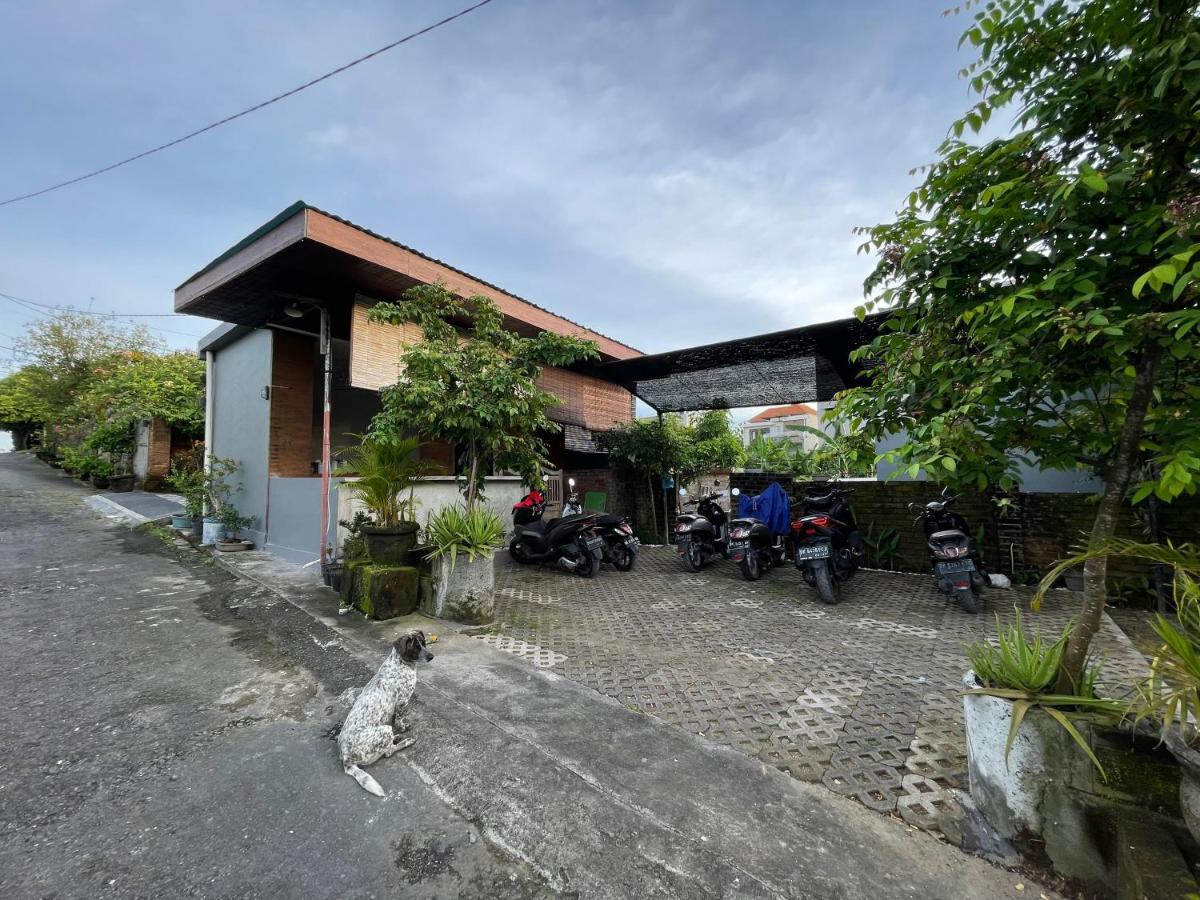 Belimbing Guest House Canggu Extérieur photo