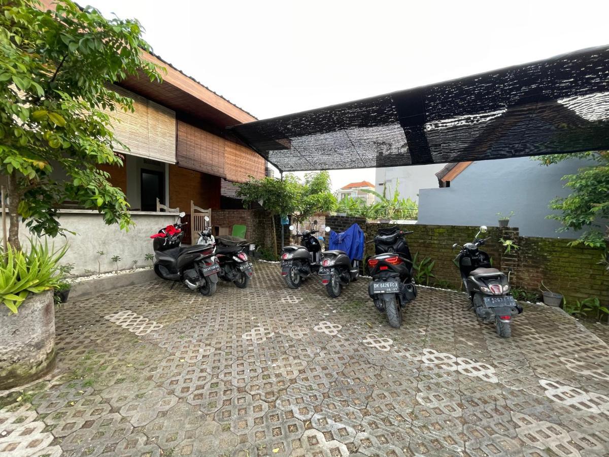 Belimbing Guest House Canggu Extérieur photo